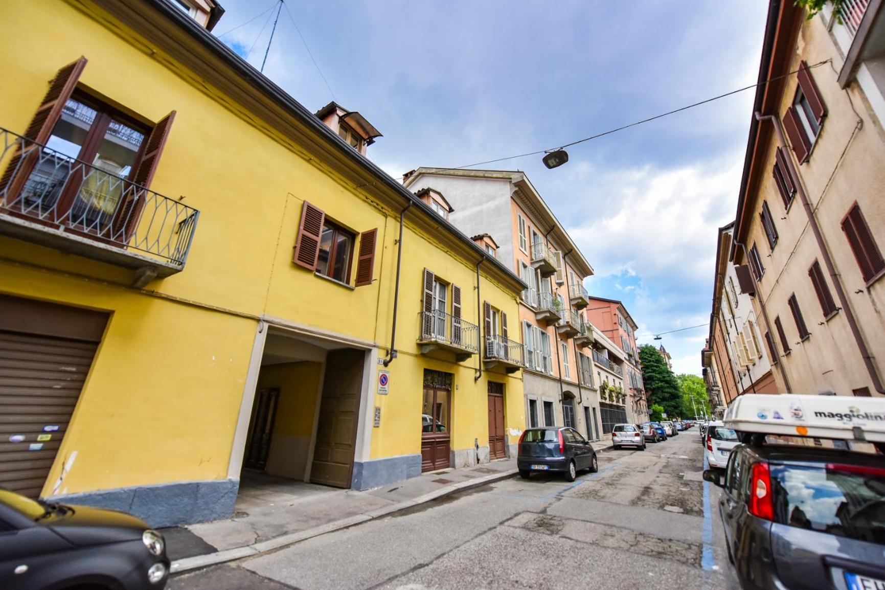 Modern Apartment Piazza Statuto Porta Susa Fs Турин Экстерьер фото
